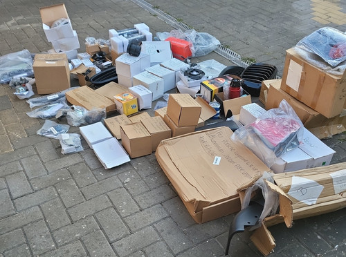 Assorted car parts mix - parts-, of