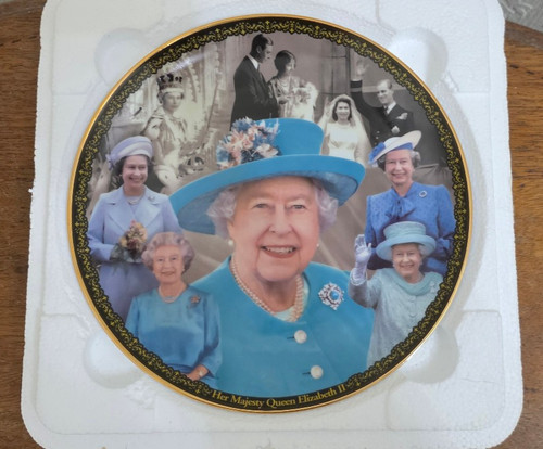Danbury mint queen elizabeth - mint,