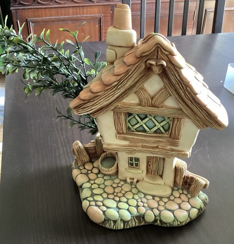 Pendelfin cobbled cottage hand - pendelfin,