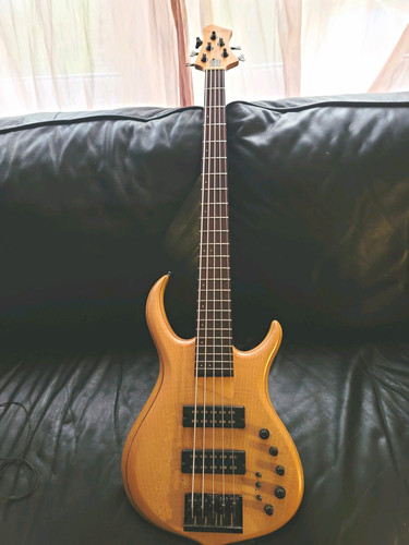 Marcus miller string - marcus, m7