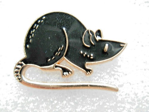 Rodent pin badge rat mouse - badge.,