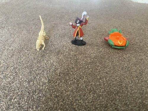 Small toy bundle - toy, hook