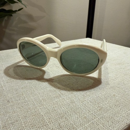 Vintage kurt cobain - cobain, oval