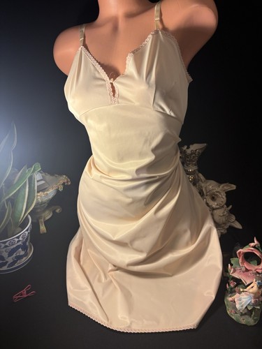 Vtg silky shiny - shiny, taffeta