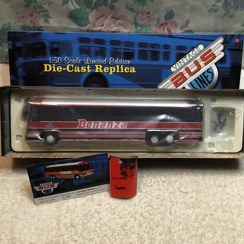 Corgi vintage bus mci - corgi,