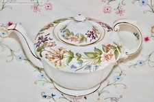 SUPERB 2 pint Teapot Paragon