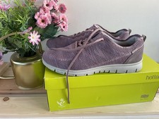 BNIB NEW HOTTER NOVA MAUVE