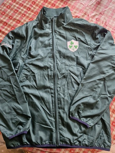 Ireland rain coat - ., emblem