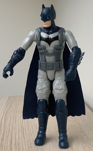 Batman true moves - armour, suit