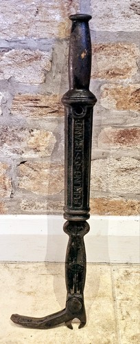 Rare antique cast iron fukung - rare,