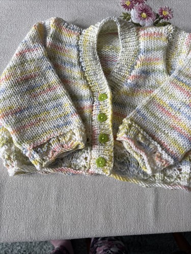 Hand knitted baby neck - hand,