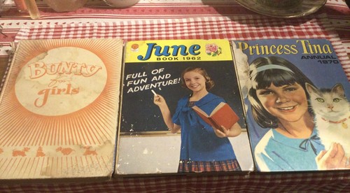 Vintage girls annuals 3 - , x