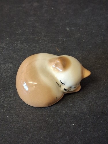 Vtg 70s miniature szeiler cat - vtg,