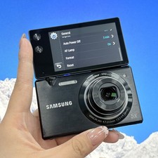 Samsung MV800 Flip-out 5x Zoom
