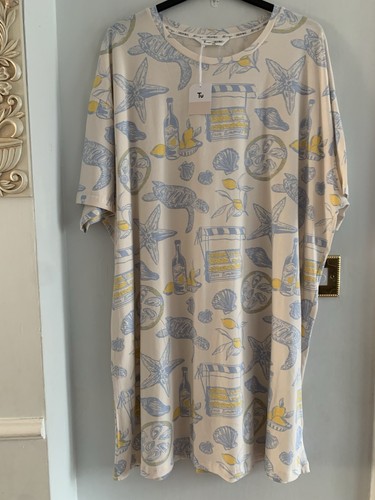 Bnwt cream blue graphic - by, tu