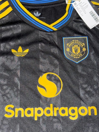 Manchester united third kit - united,