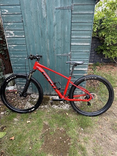 Giant talon mountain bike - mountain,