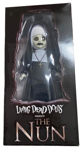 Living dead dolls presents the - living,