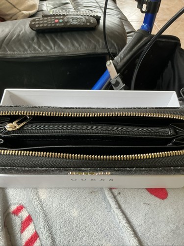 Guess wallet with zip - guess,
