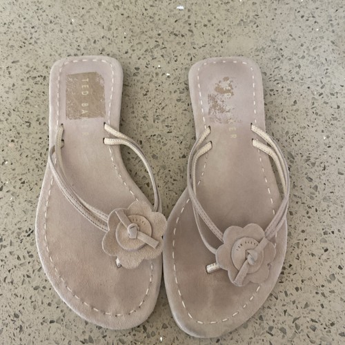 Ted baker size - 5, petal