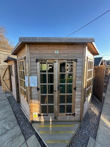 Corner pent summerhouse - 7,