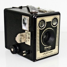 KODAK BROWNIE SIX-20 MODEL D
