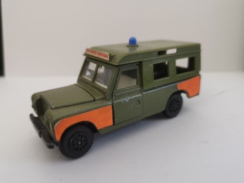Dinky toys land - land, rover