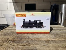 Hornby R3631 Wainwright H Class 31518 BR Black Steam Tank Loco OO Gauge