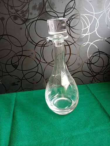 Vintage clear glass decanter - clear,