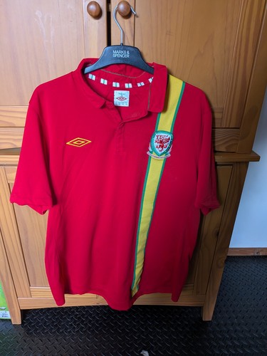 Wales 2012 football shirt xl - football,