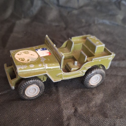 Dinky toys army - jeep, battle