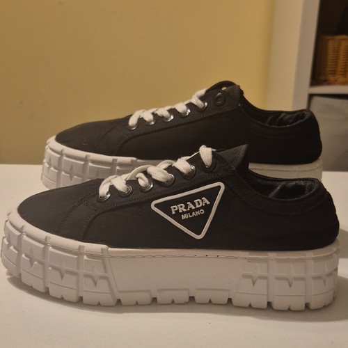 Prada low top lace trainers - prada, up