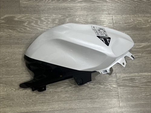 Triumph daytona 660 right - daytona,