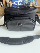 Tamrac Aero 50 3350 dslr Camera bag over shoulder  Black