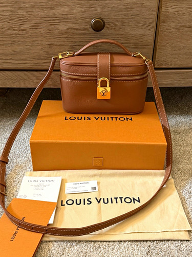 Louis vuitton low - louis, vanity