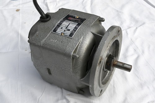 Small phase flange mounted - small,