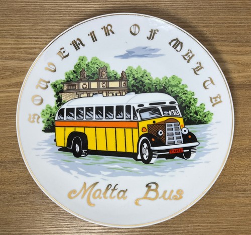 Malta bus collectors - malta, wall