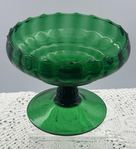 Emerald green footed glass - emerald,