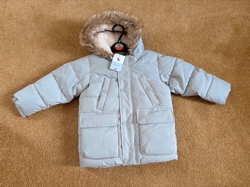 Bnwt sage green faux - bnwt, fur