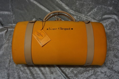 Veuve clicquot champagne - veuve,