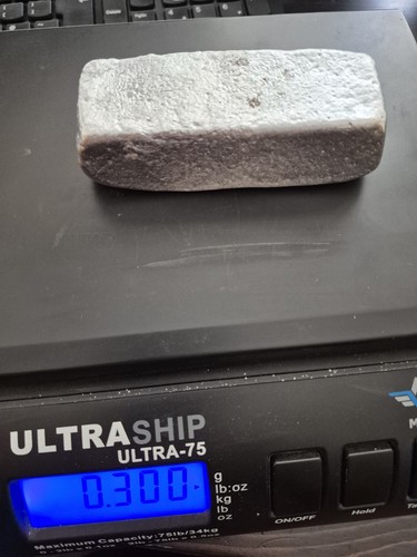 Aluminium ingot 300 - ingot, made