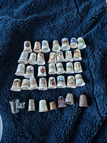 Mixed lot collectable sewing - lot,