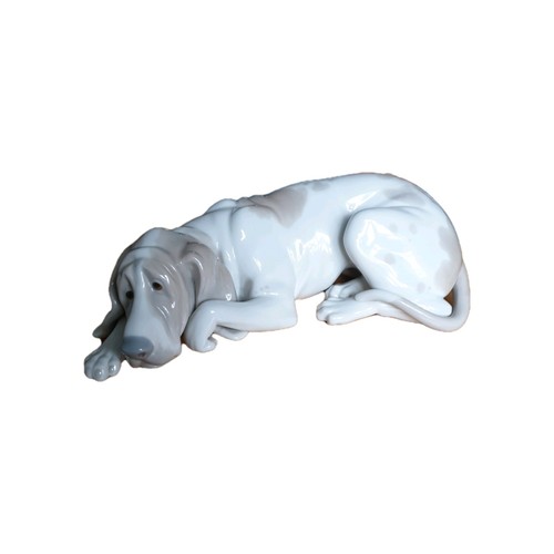 Lladro old dog 1067 - old, blood