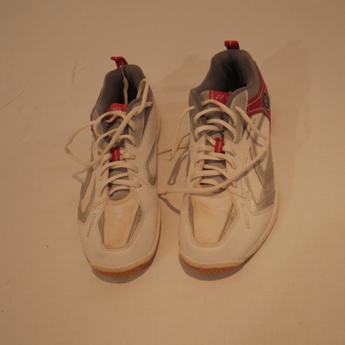 Yonex power cushion - yonex,
