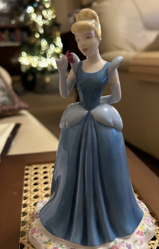 Royal doulton walt disney - doulton,