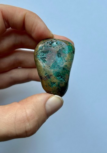 Green dioptase crystals 5cm - green,