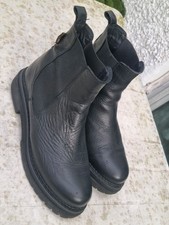 Russell & Bromley COMPANY