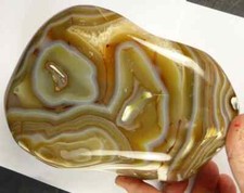 HUGE AMAZING NATURAL AGATE QUARTZ CRYSTAL GEODE FINEST MARKINGS. 2.6 kilo.