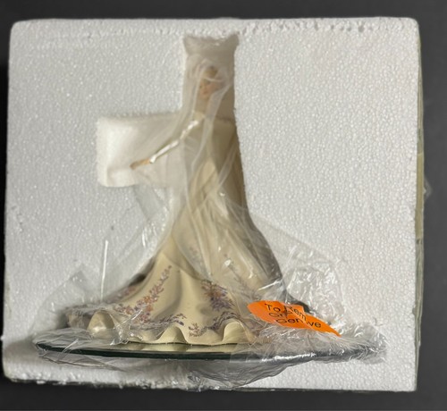 Disney porcelain figurine - disney,