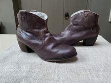 Red Or Dead Mountain Fleece